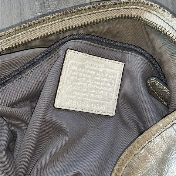 Coach Legacy Convertible Hobo Duffle Leather Bag - Picture 5 of 9